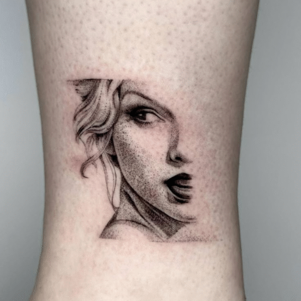 Microrealism Tattoos 2025: Why Tiny Designs Are the Biggest Trend