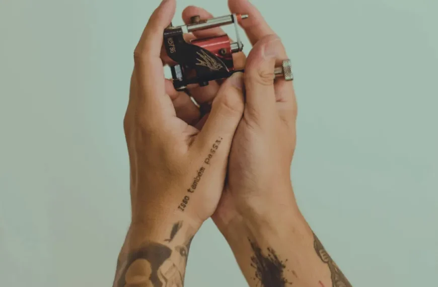 Tattoo Booking by Text: Why Clients Prefer It in 2025